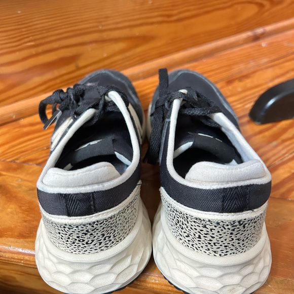 New Balance Women’s Foam X70 Black and White Sneakers - Picture 4 of 8